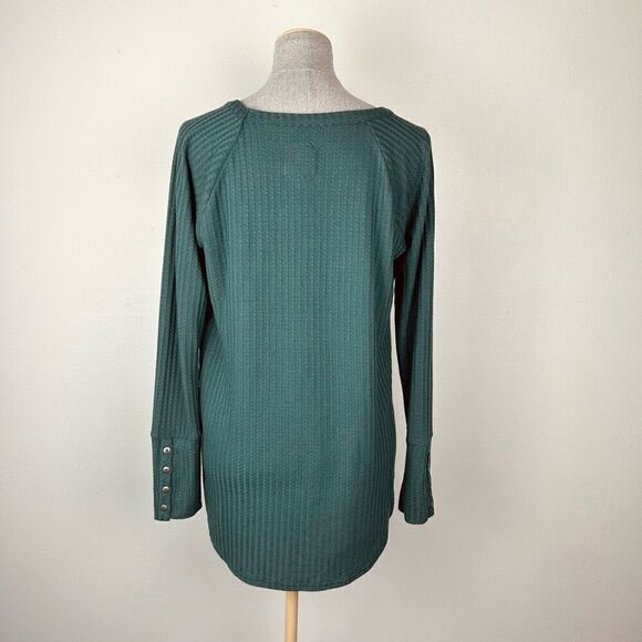 LAST CHANCE Chaser Waffle Long Sleeve in Green - Picture 3 of 6